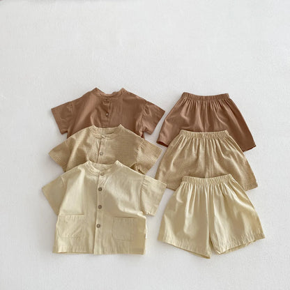 Tenue bébé confortable aux tons terreux